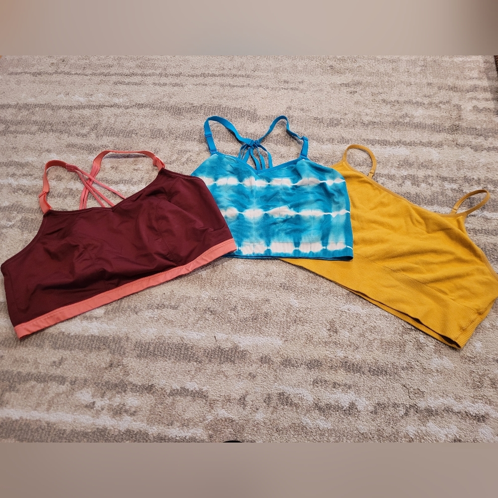 Bundle of bralettes from layne Bryant and oldnavy  26/28 and 3x